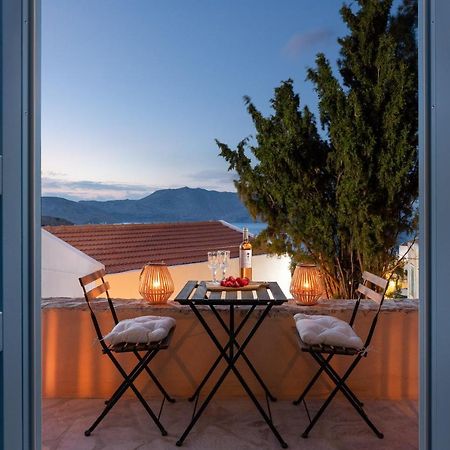 Appartement Cedrus Blue à Symi Extérieur photo